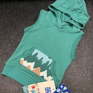 ( NWT. ) KicKee Pants 6-12 Month Short Sleeve Hoodie Tank.